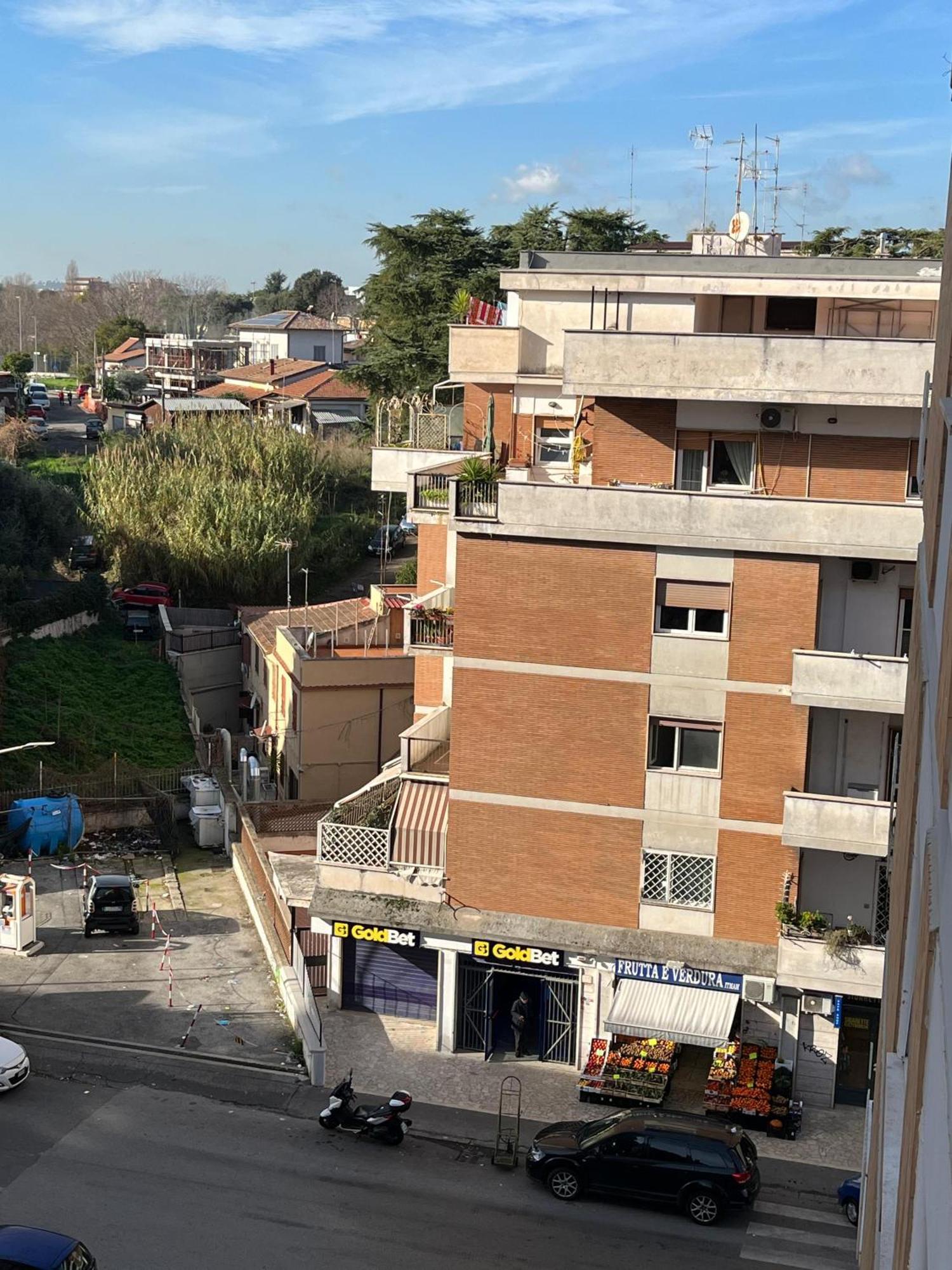Smart Home Tiburtina Рим Екстер'єр фото